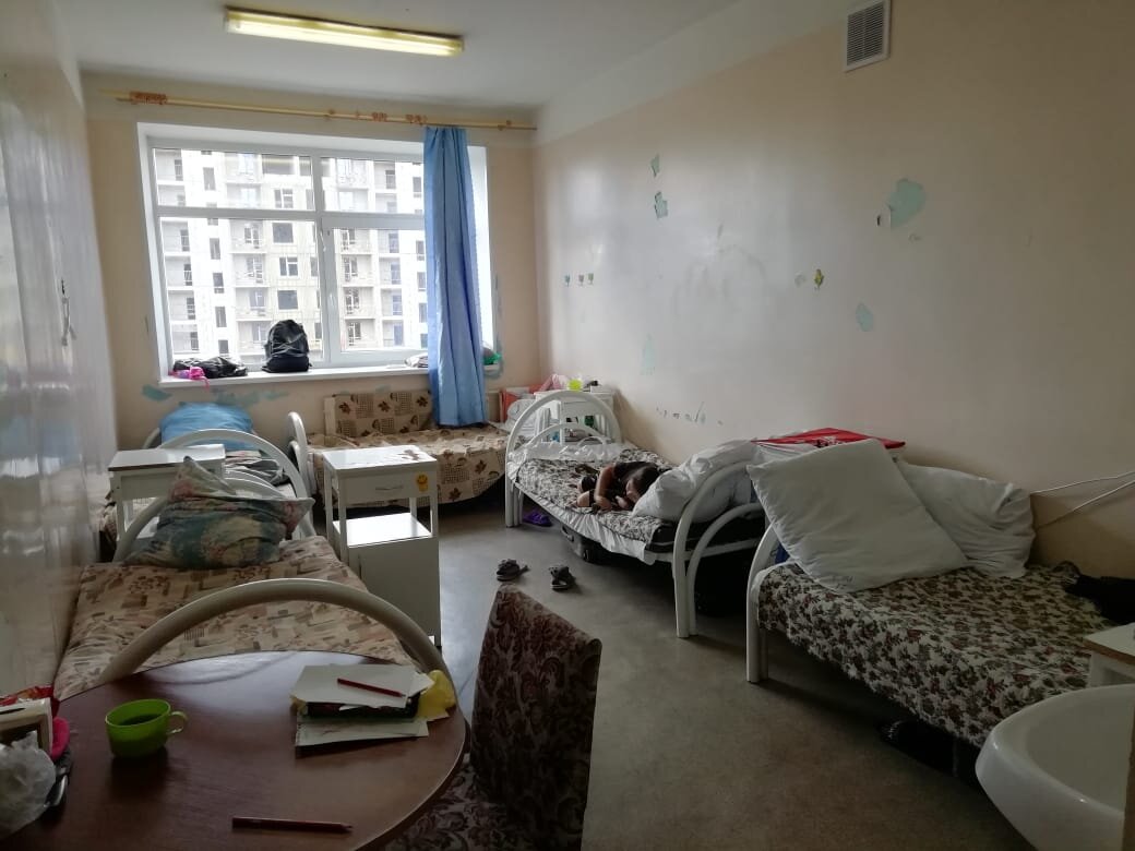 пата в которую их заселили