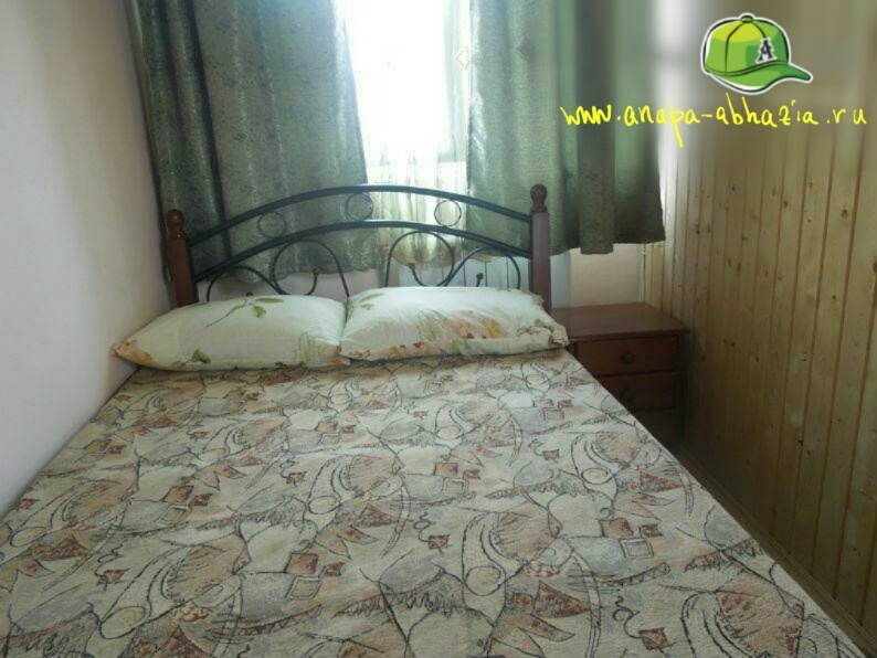 Комната со всеми удобствами в гостевом доме по улице Короленко. тел/ватсап: 89384536633 Раф