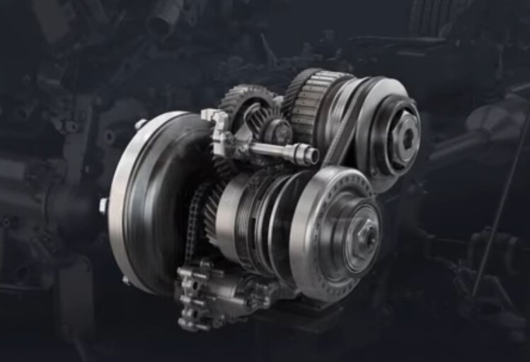 Вариатор с механическими передачами. Сверху видна шестерня первой передачи