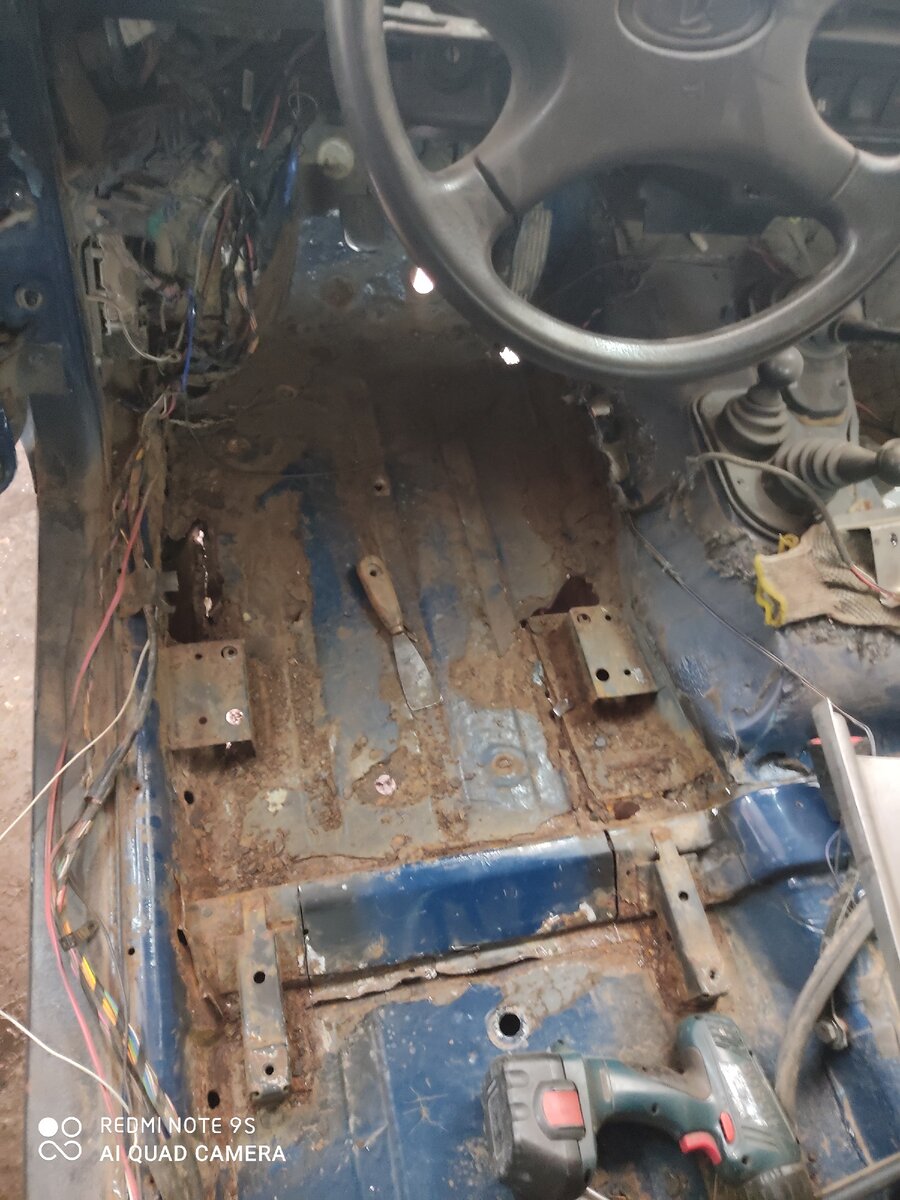 К вопросу о том, стоит ли очищать обувь от снега в зимний период. Фото автора. 