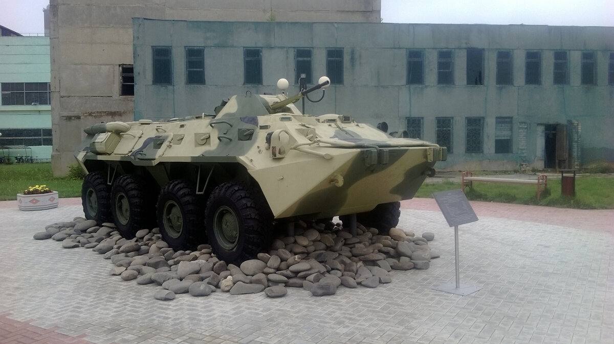 Один из моих клиентов производит таких красавцев. Вот бы в деревню такой на рыбалку ездить