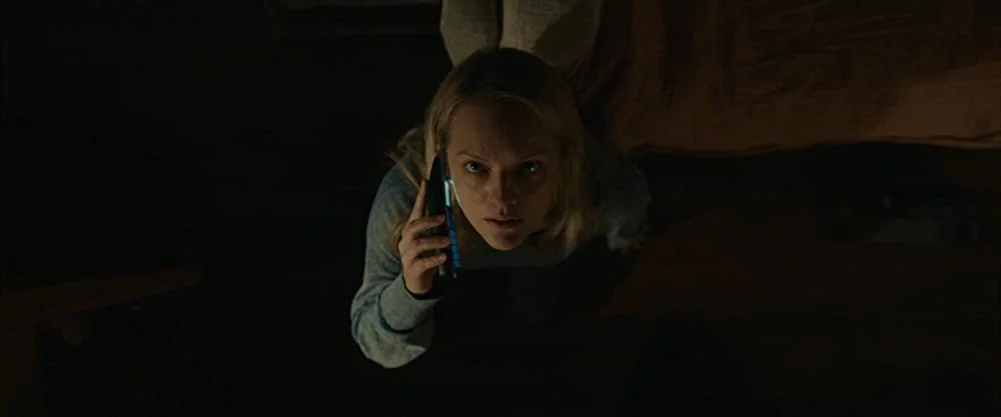 Кадр из фильма, Режиссер: Ли Уоннелл. Оператор: Стефан Душьо. Производство: Blumhouse Productions, Dark Universe, Goalpost Pictures, Universal Pictures. Прокат: UPI 