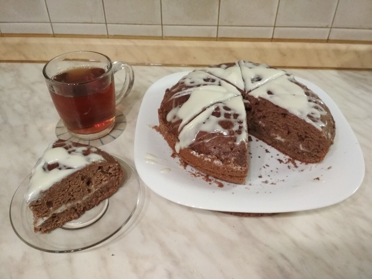Коврижка из светлого теста и теста с какао