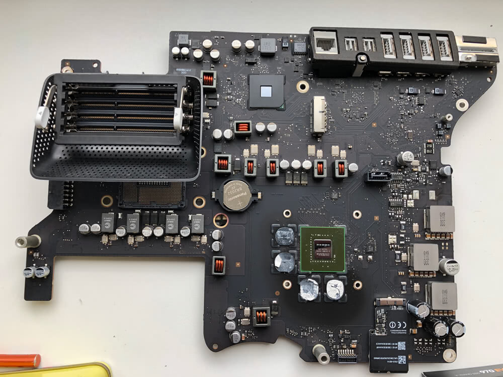 Imac 14. Материнская плата imac 27 2013. Imac 24 2020 orange. Журнал компьютеры и периферия. Apple imac late 2013 ram upgrade.