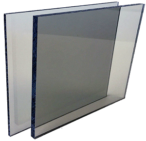 Монолитный поликарбонат / https://polykarbonat-msk.ru/informaciya/kak-vybrat-list-polikarbonata/