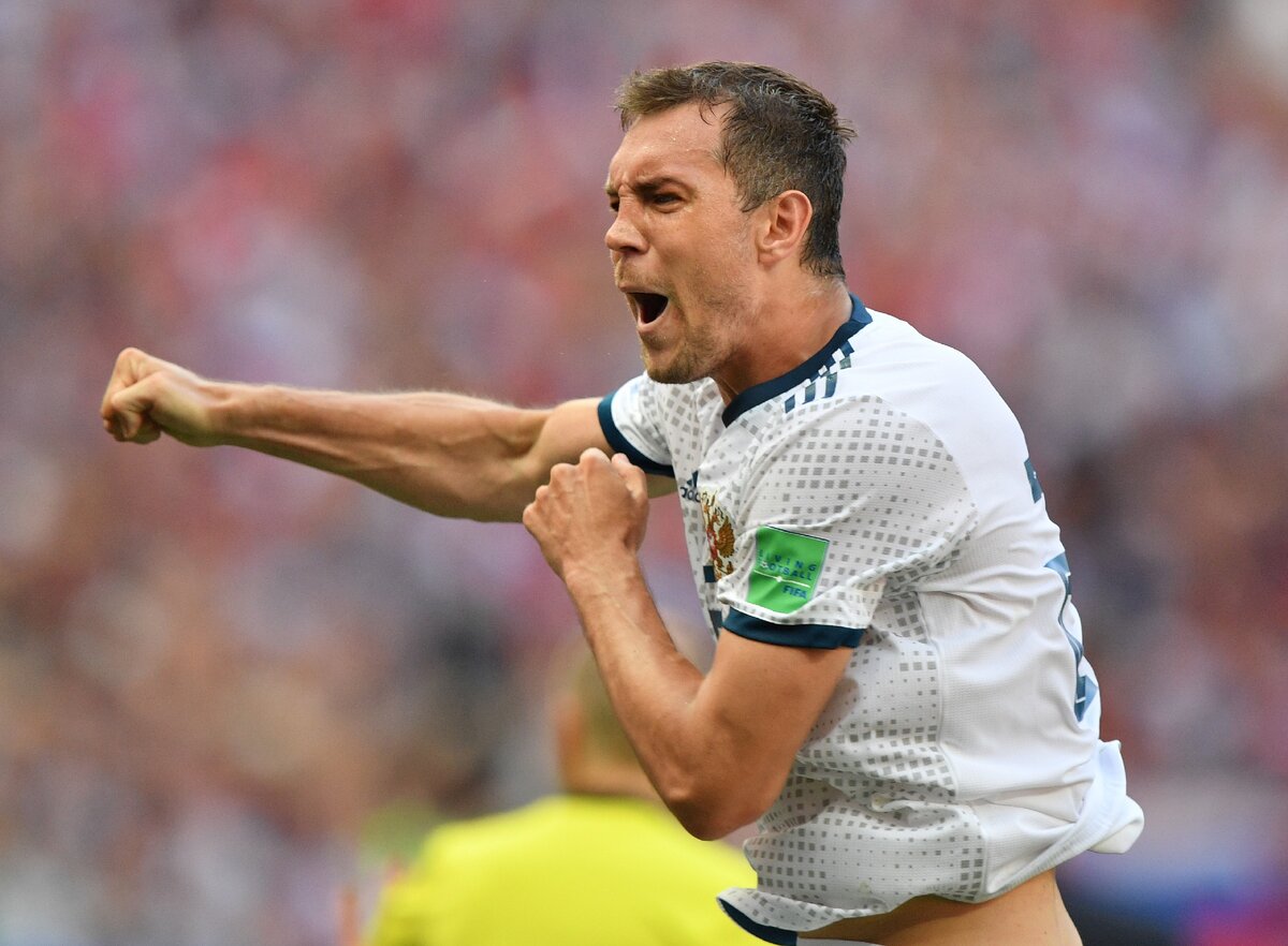 Капитан сборной России по футболу Артемка или Дзюбинью