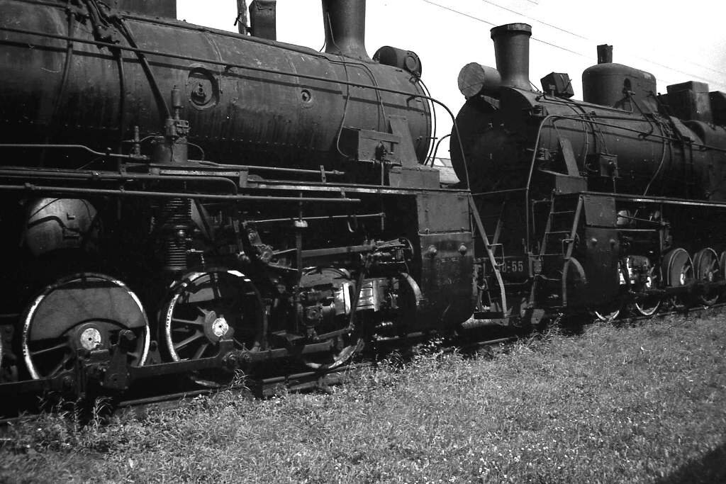 Сцепы паровозов на базе запаса Дивово 1994 год