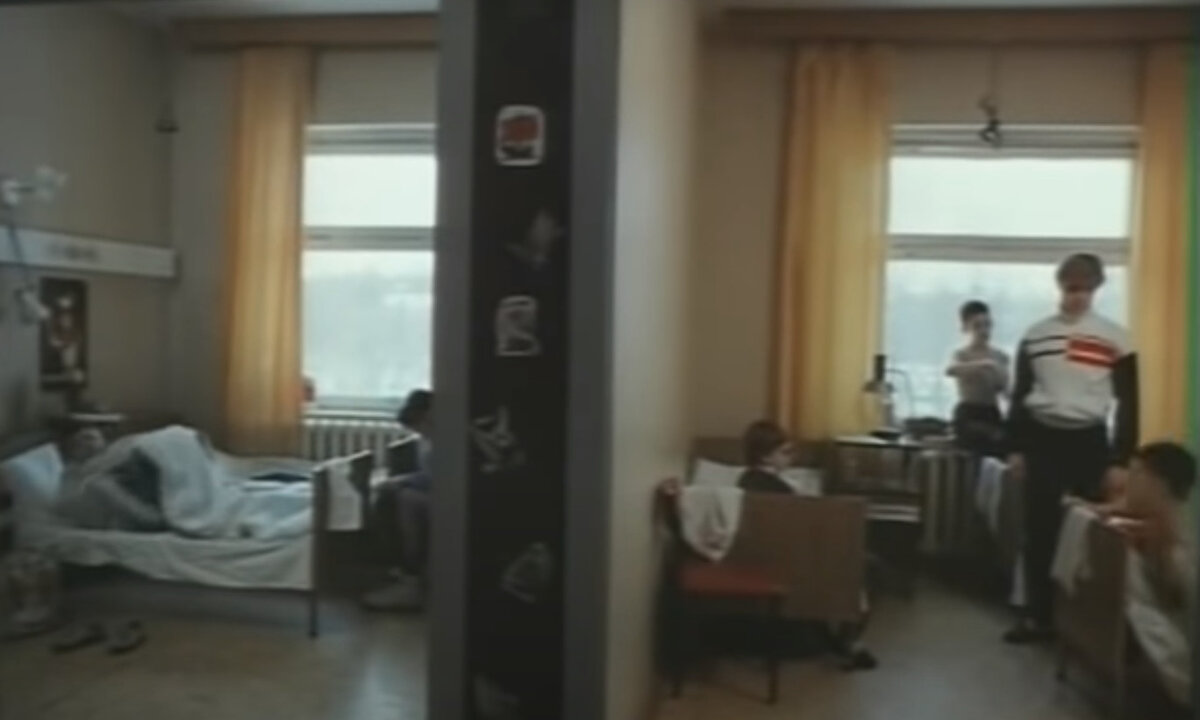 Кадр из фильма "Глаза" (1992)