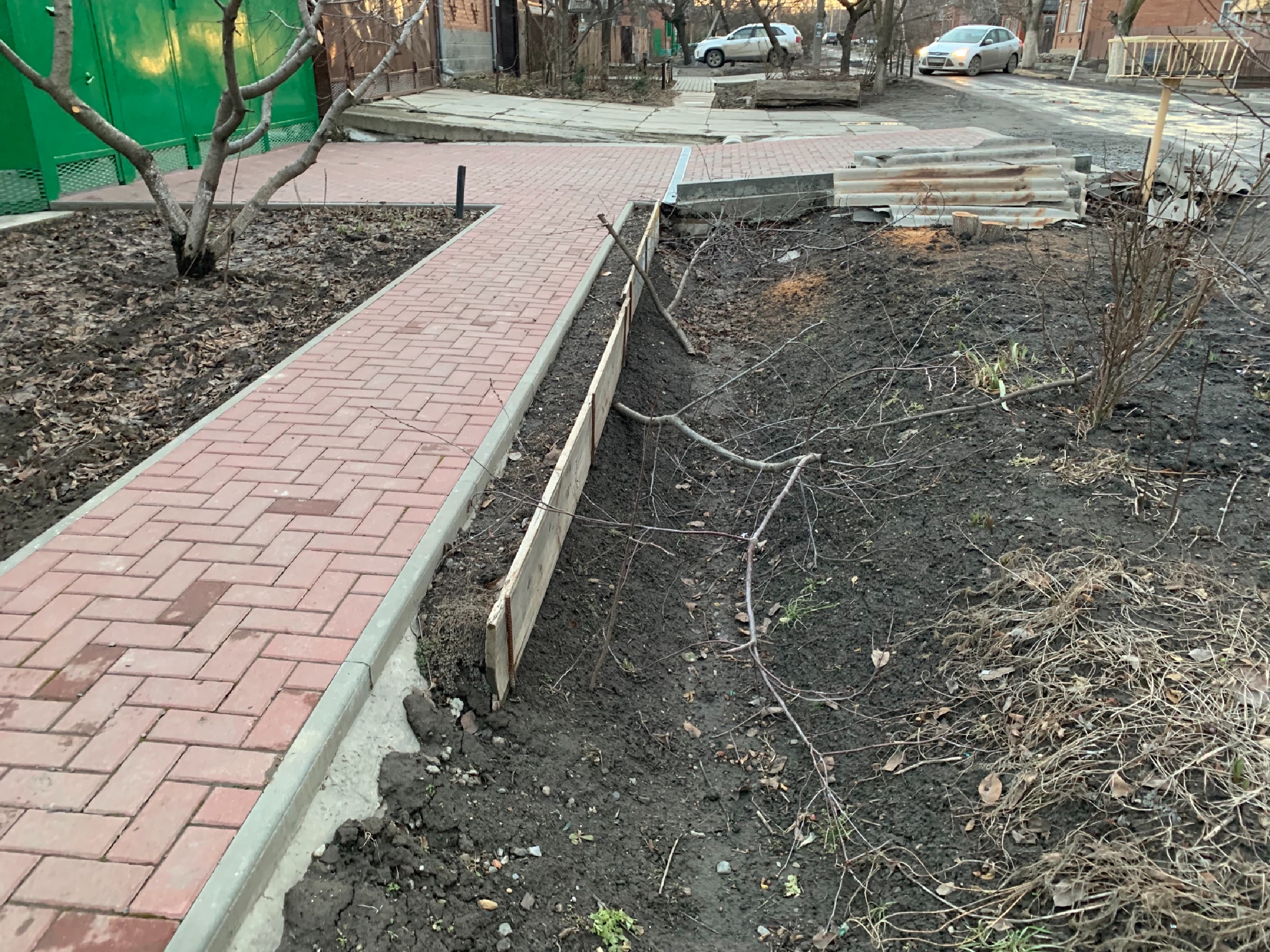 Установка бордюра от мастеров, которые обычно говорят: 