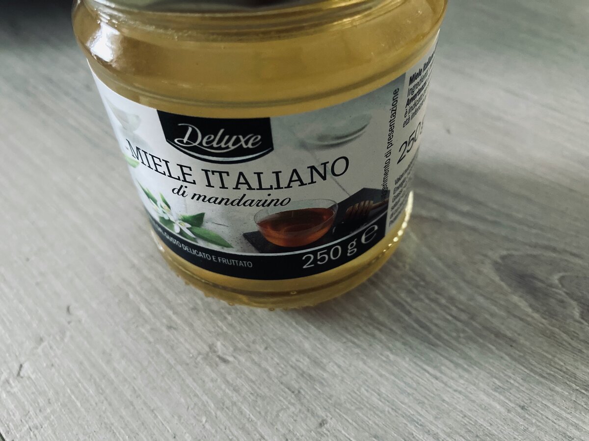 фото – Piano Piano (тот самый мандариновый из "Лидла" – мёд этой "супермаркетной" марки пока не покупала, и ещё не открыла, так что не знаю, насколько именно этот хорош или плох)