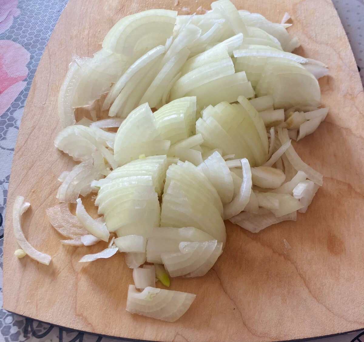 Как нарезать лук перьями репчатый