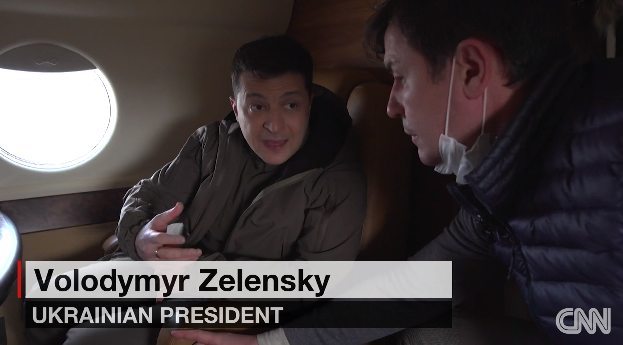 Чувак, ну ты пойми... А чойта у корреспондента лицо какое-то кислое?