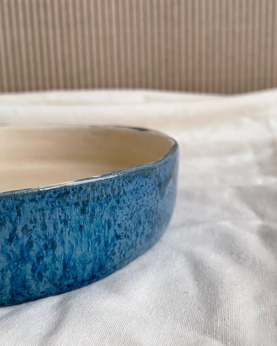 Как вам такая глазурь? Это эффектарный синий от Botz