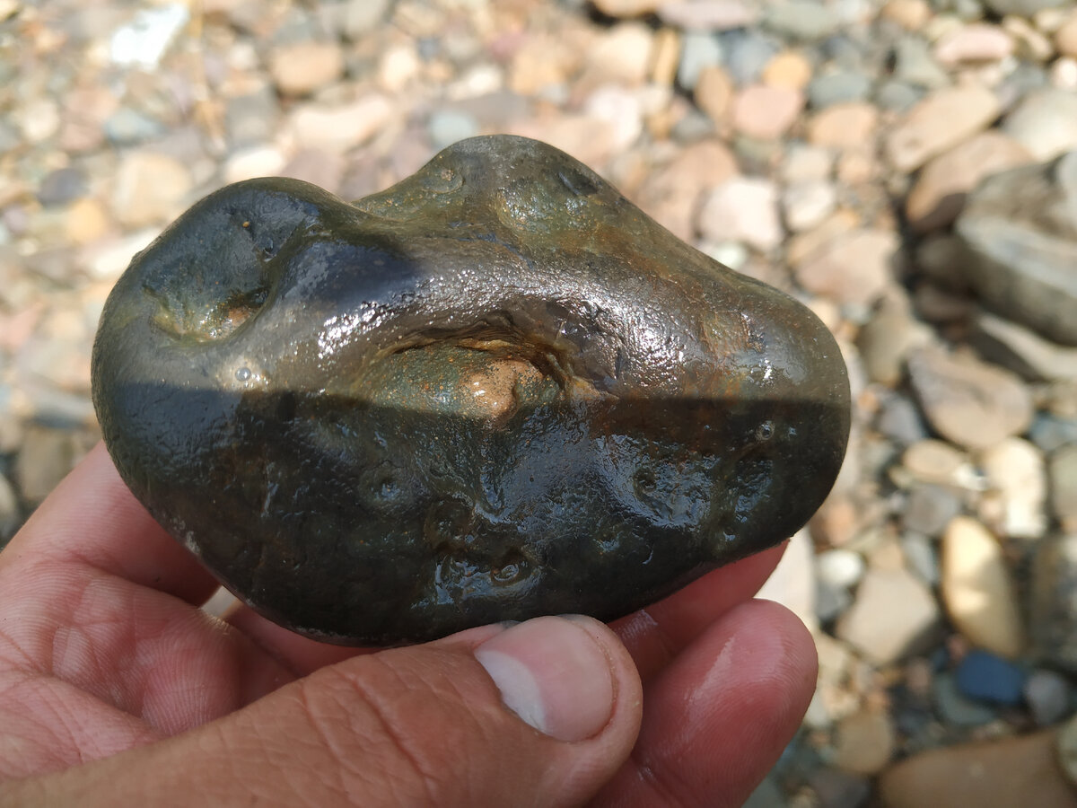 Вот так выглядит миндалина агата