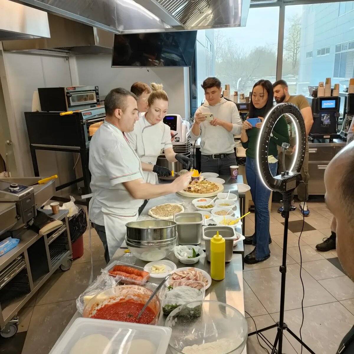 Приготовление неаполитанской пиццы