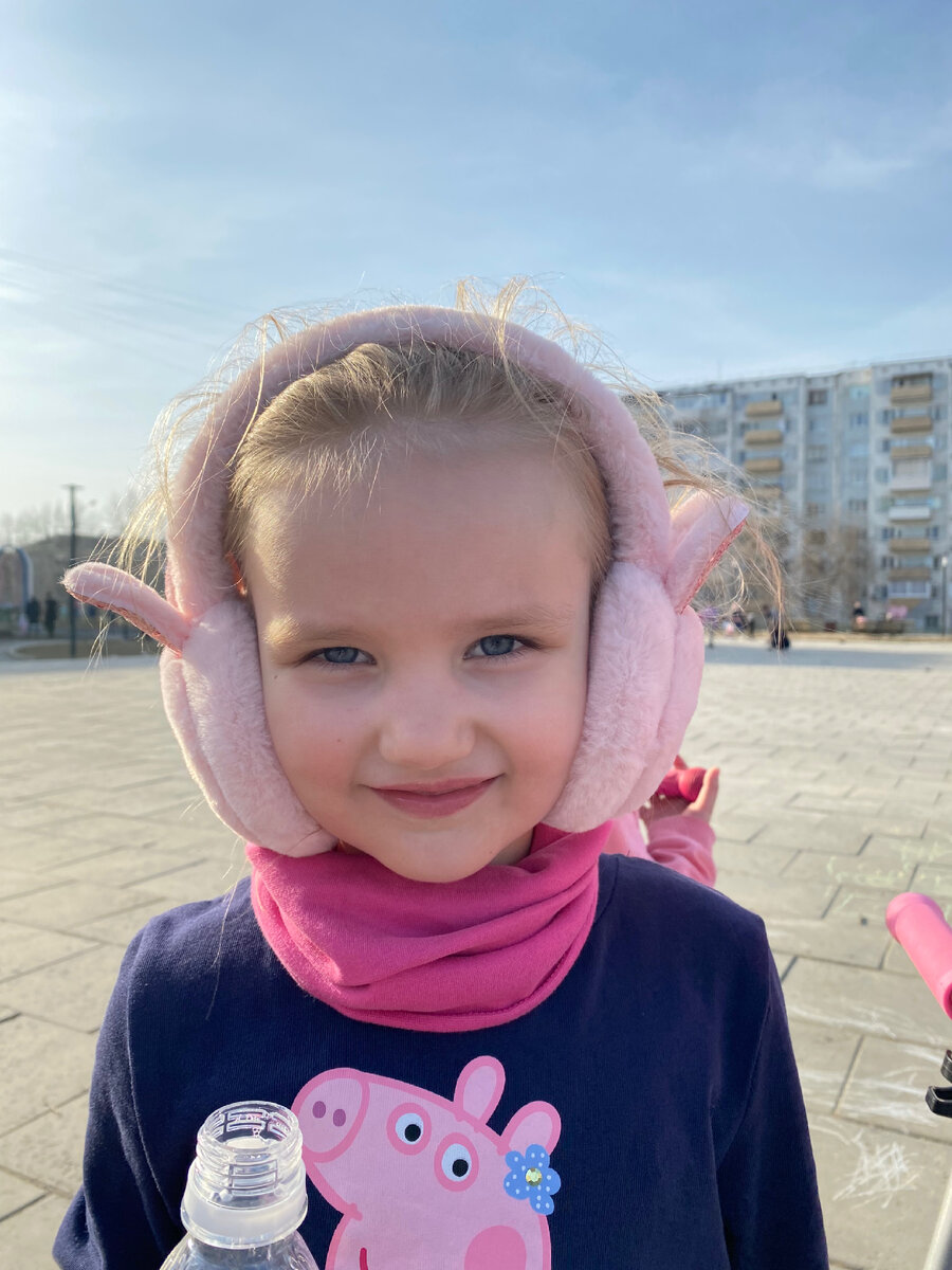 Внучка Юлиана.)