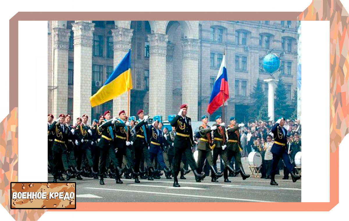 Когда-то парады проходили именно так. Фото в свободном доступе.