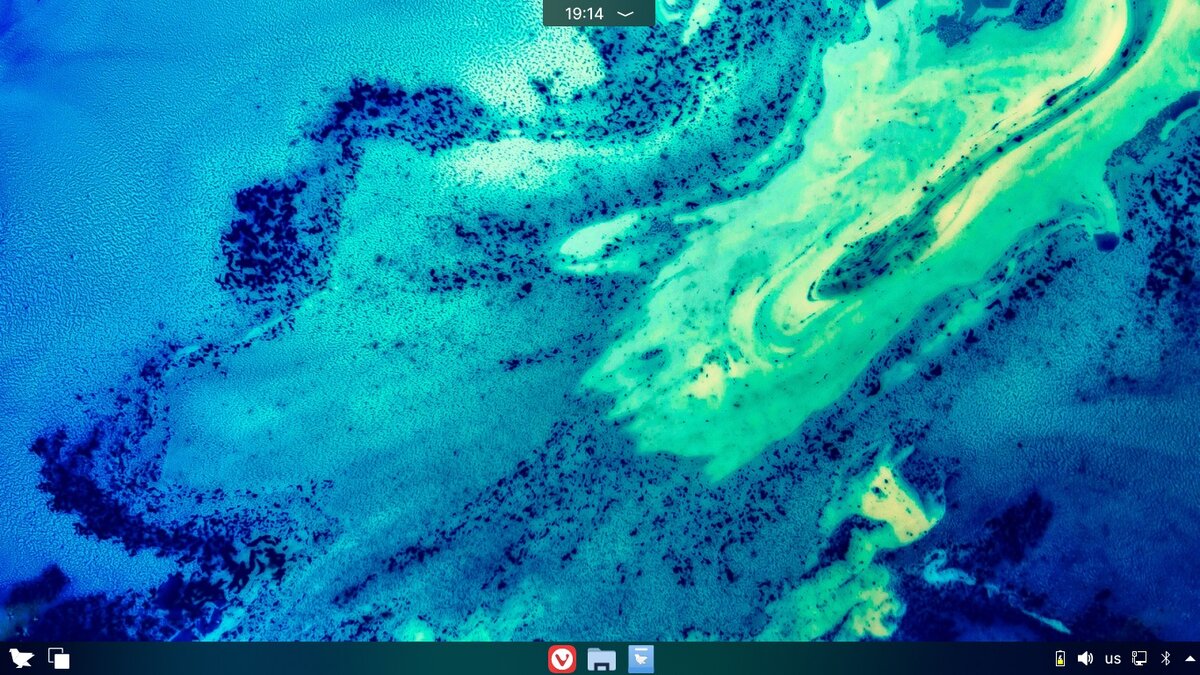 Внешний вид Feren OS после старта, с рабочей средой KDE.