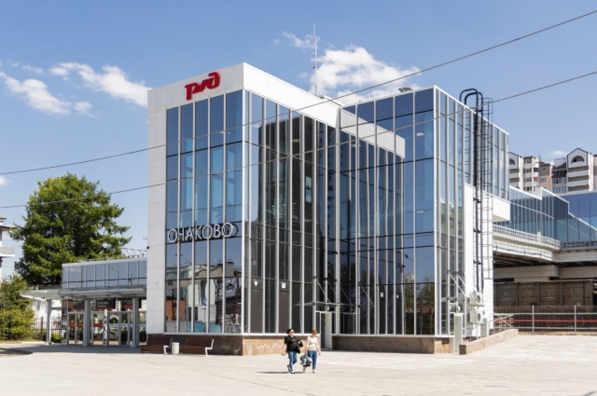    Продляют все!