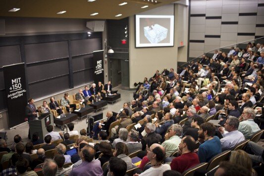 Зал панельных дискуссий симпозиума «Brains, Minds and Machines», 3–5 мая 2011, MIT