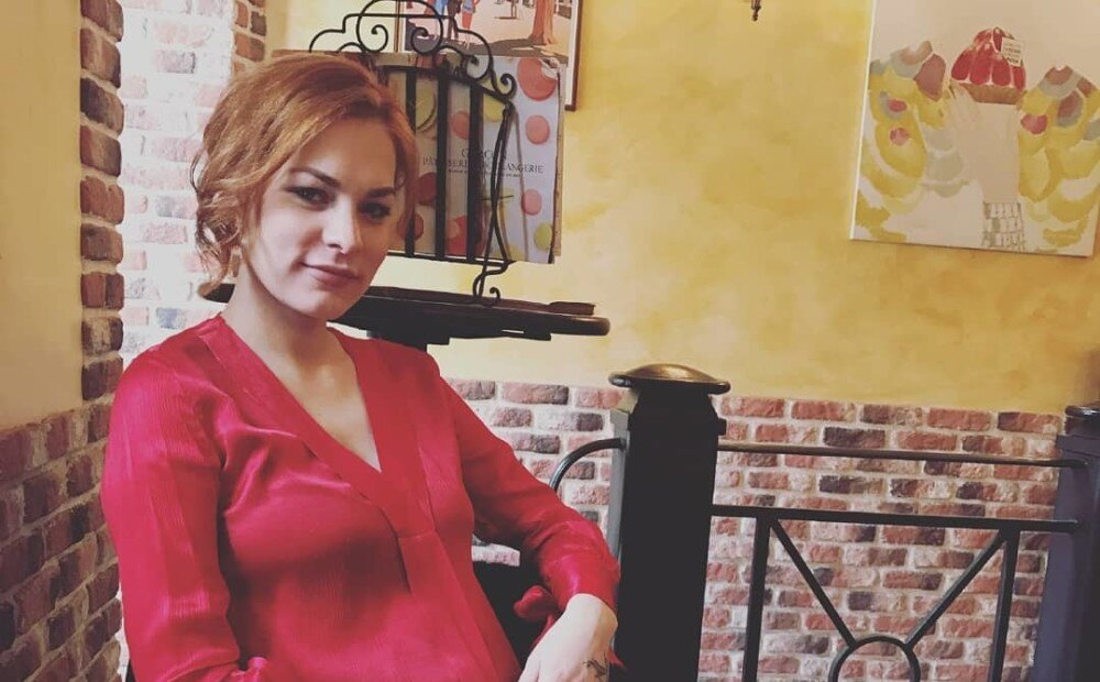 В феврале стало известно, что Мэрилин Керро ожидает малыша, она опубликовала в соцсетях снимок, где видно округлившийся животик.