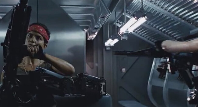 кадр из фильма Чужие