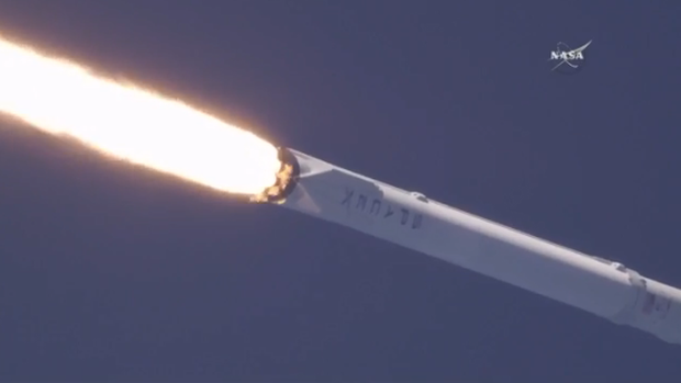 Посмотрите на запуск SpaceX Falcon 9.