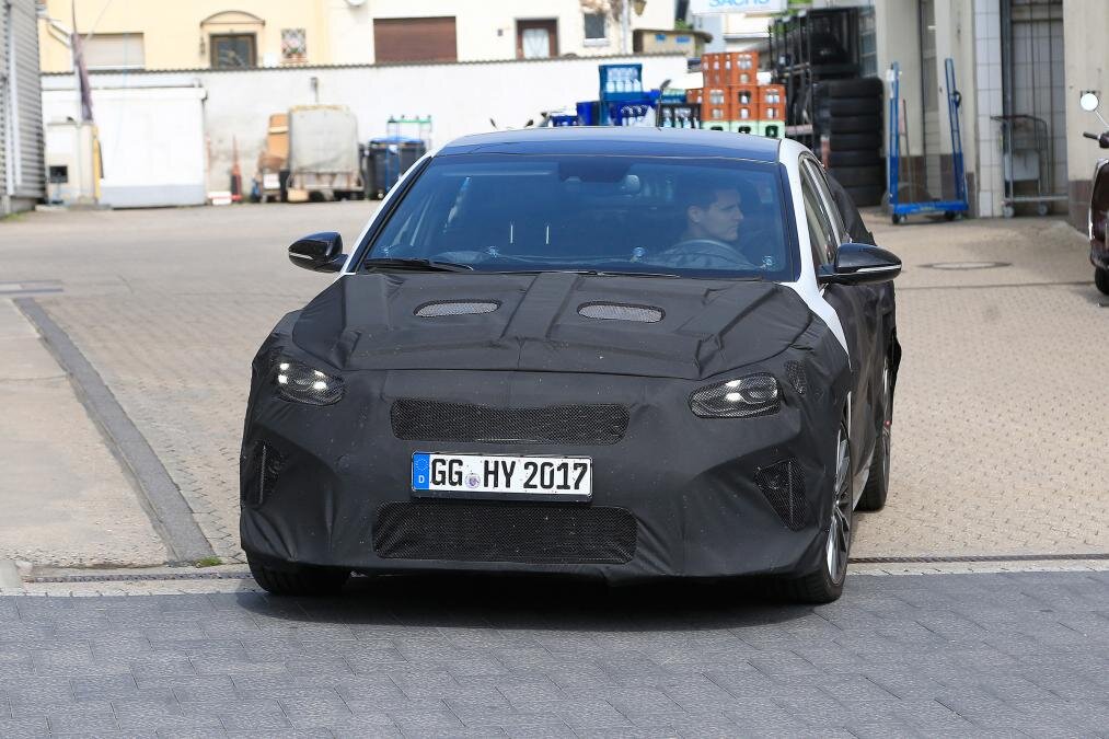 Киа скоро представит новые модели Proceed .KIA не показывает никаких признаков ослабевания,  корейская фирма наносит последние штрихи на парящий вариант универсала Pro Ceed.