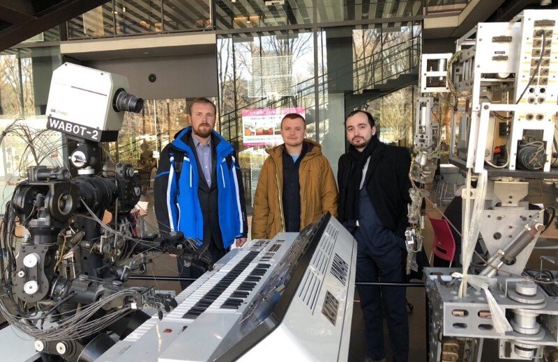 Члены команды AIRA обсудили возможность совместного взаимодействия и использования разработок проекта Robohand в проекте AIRA робота — художника.