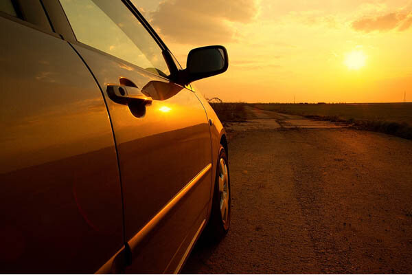 Как защитить автомобиль от жары и солнца.