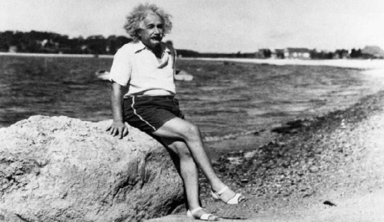 Источник: http://toptopov.info/wp-content/uploads/2015/08/10-crazy-facts-you-didnt-know-about-albert-einstein-4.jpg