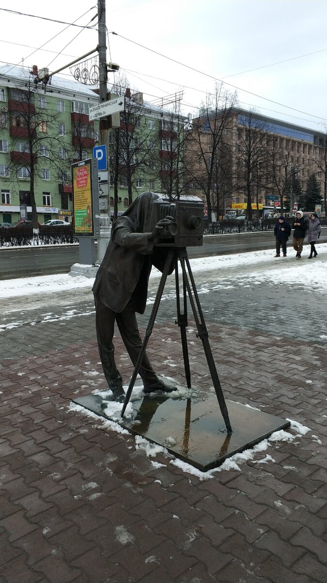 Пермь. Памятник фотографу.