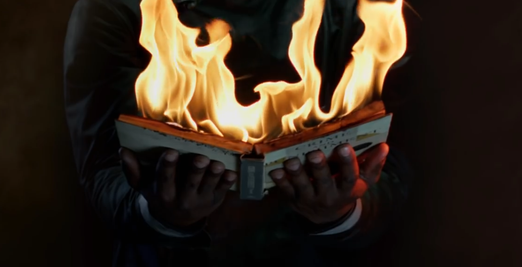 Рэй Брэдбери "451 градус по Фаренгейту" (рецензия)