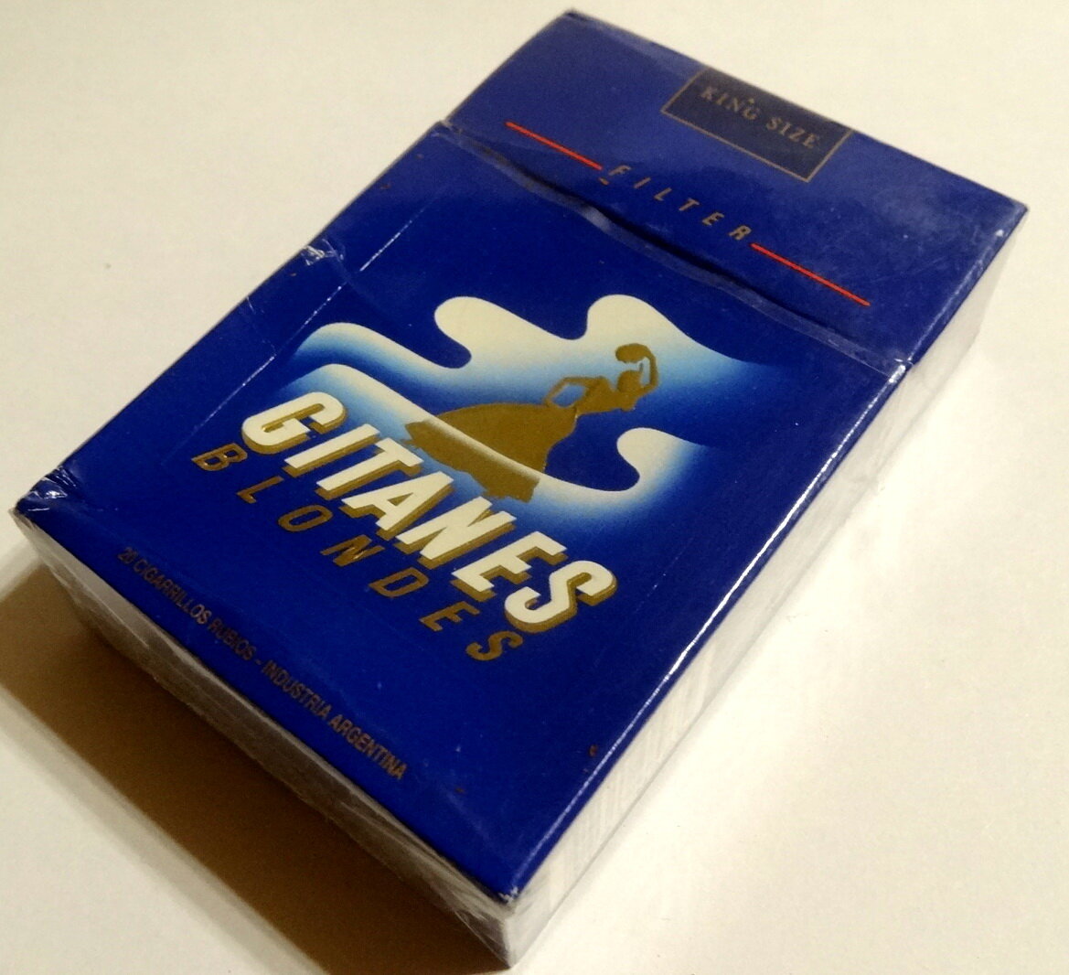 Курим "историю": сигареты Gitanes Blondes. 