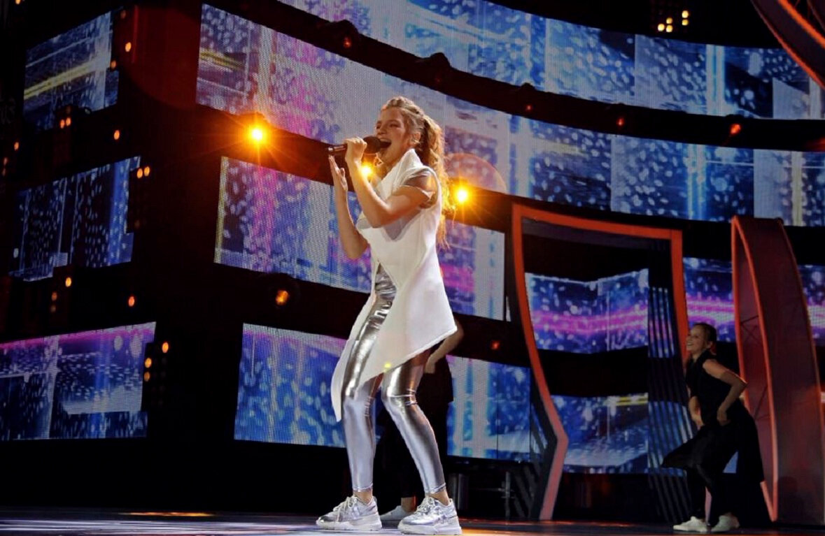 Фото с выступления Ани на Евровидении