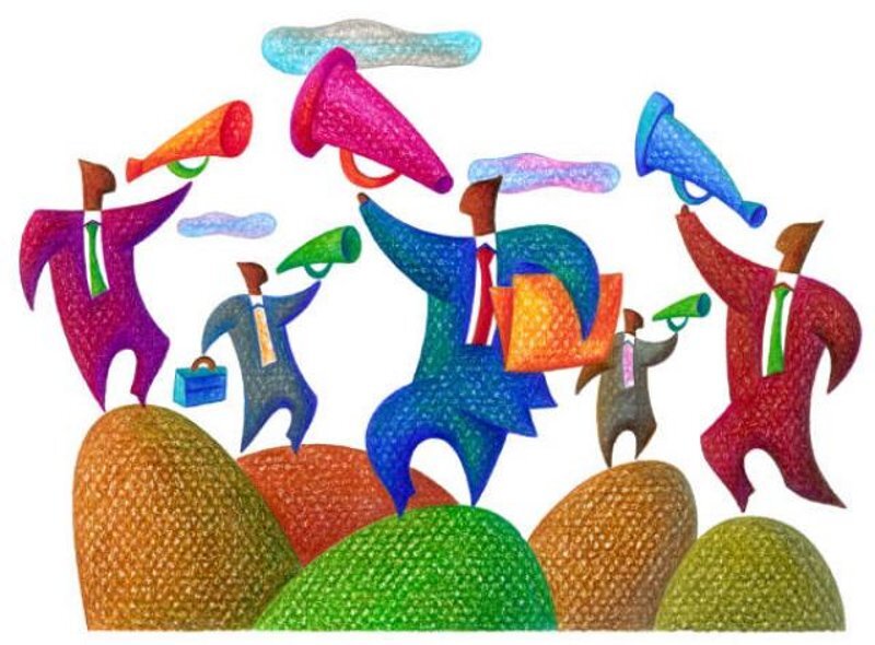 1. Пропаганда входит составной частью в более широкое понятие, в понятие деятельности по организации общественного мнения. Перед деятельностью по организации общественного мнения ставят несколько задач, в том числе обеспечение фирме благожелательной известности, формирование представления о ней как об организации с высокой гражданской ответственностью и противодействие распространению неблагоприятных слухов и сведений. Для решения этих задач отделы по организации общественного мнения пользуются несколькими средствами. 1. Установление и поддержание связей с прессой. Цель этой деятельности заключается в размещении сведений познавательно-событийного характера в средствах массовой информации для привлечения внимания к лицам, товарам и услугам.
2. Товарная пропаганда. Деятельность, объединяющая в себе разнообразные усилия по популяризации конкретных товаров.
3. Общефирменная коммуникация. Деятельность по внутрифирменной и внешней коммуникации, направленная на обеспечение более глубокого понимания общественностью специфики фирмы.
4. Лоббизм. Работа с законодателями и правительственными чиновниками с целью добиться усиления или недопущения какого-либо законодательства или регулирования.
5. Консультирование. Выдача рекомендаций руководству по вопросам общественной значимости, положения и образа фирмы.
