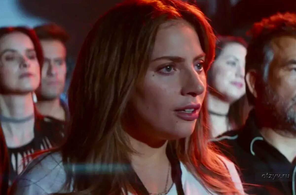 Элли на концерте Джека ("Звезда родилась", 2018)