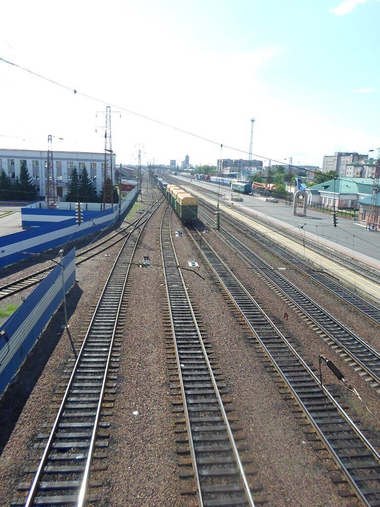 До Абакана можно добраться поездом