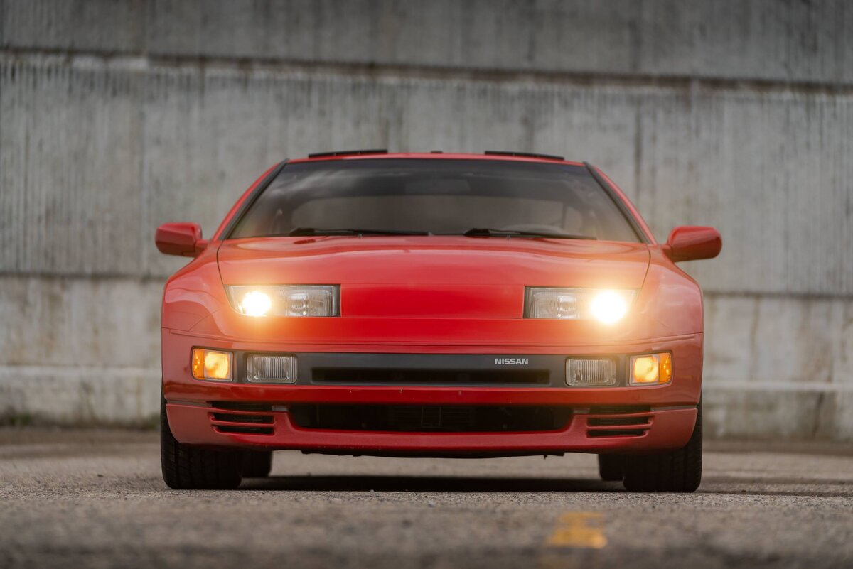 Nissan 300zx спереди