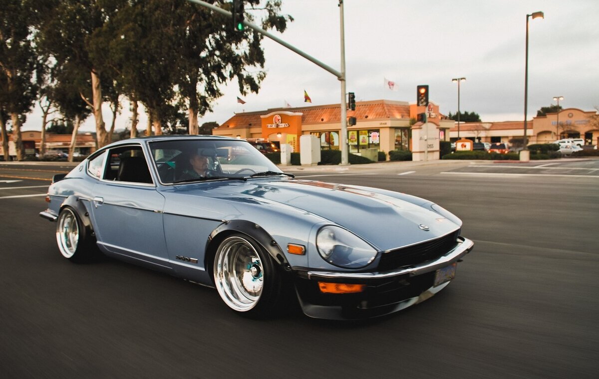 Datsun 240z stance