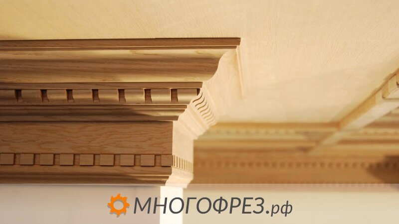 Декоративный деревянный карниз
