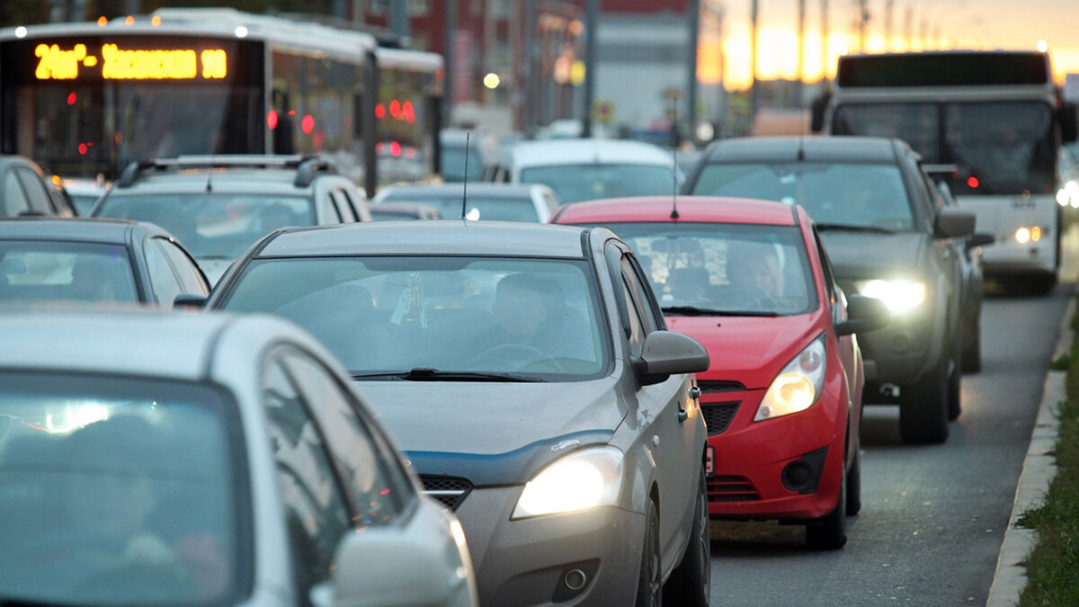 Нефть махсулотларидан тайёрланган ёқилғида ишлайдиган транспорт воситалари. 