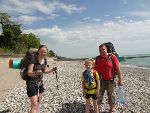 Дочка фоткает. Муж пока в шортах)))