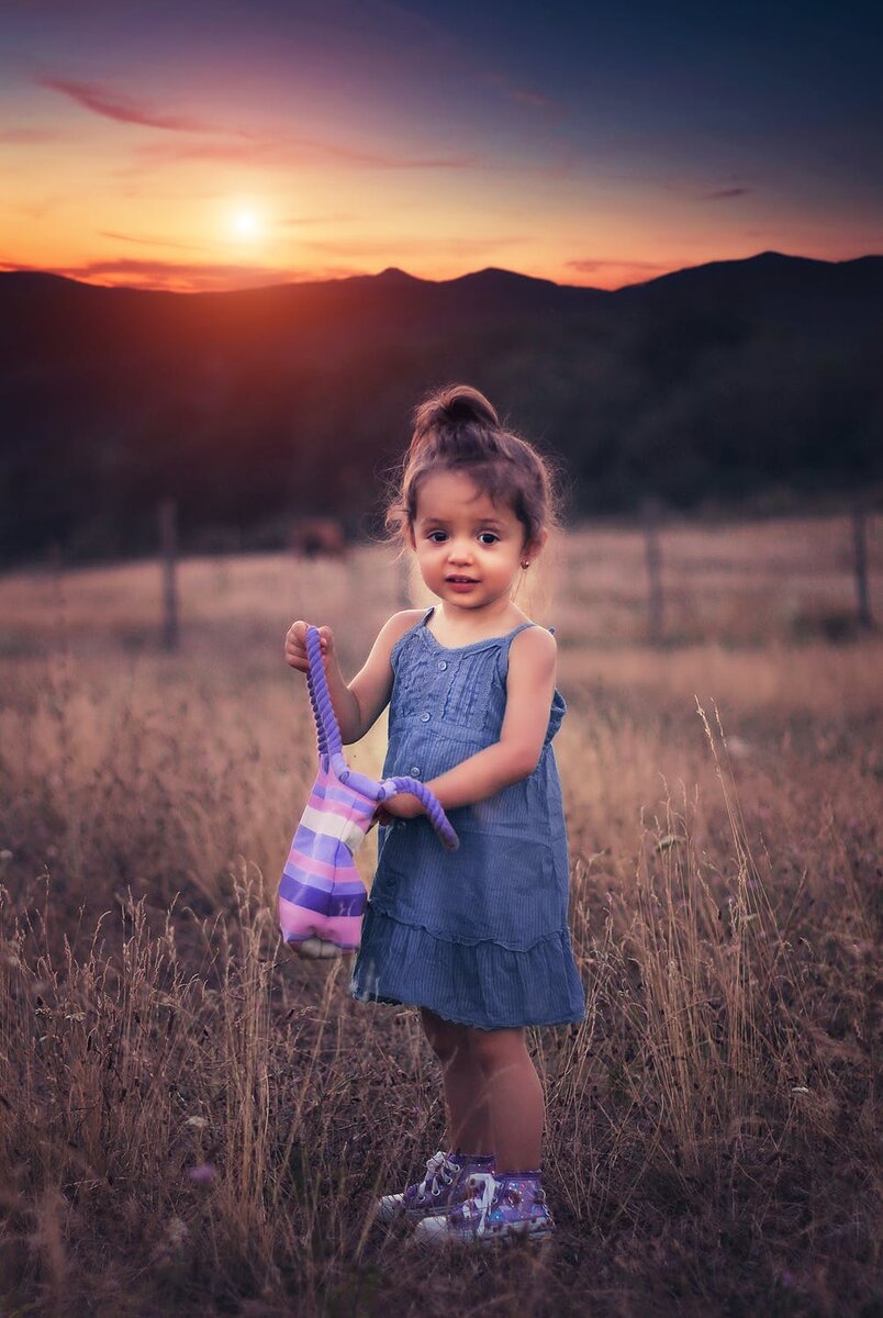https://images.pexels.com/photos/36029/aroni-arsa-children-little.jpg?auto=compress&cs=tinysrgb&dpr=2&h=750&w=1260