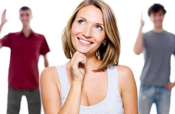 Американские учёные из Университета Восточного Коннектикута попытались найти ответ на один из вечных вопросов: что больше всего ценят женщины в мужчинах — внешность или личные качества. В исследовании приняли участие незамужние девушки и взрослые женщины, которые выбирали «суженых» для своих дочерей. RT разбирался в том, каким должен быть идеальный претендент на сердце прекрасной дамы.