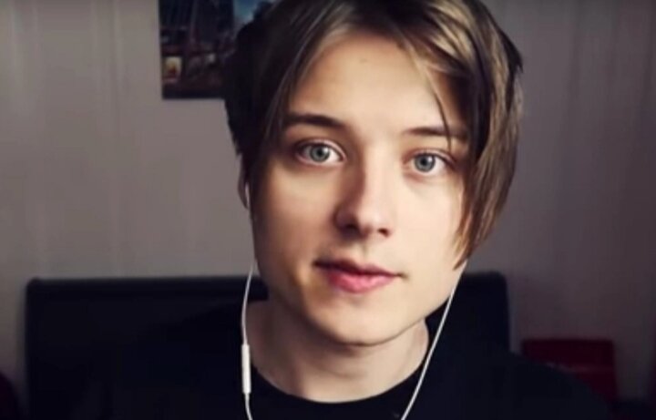 И
