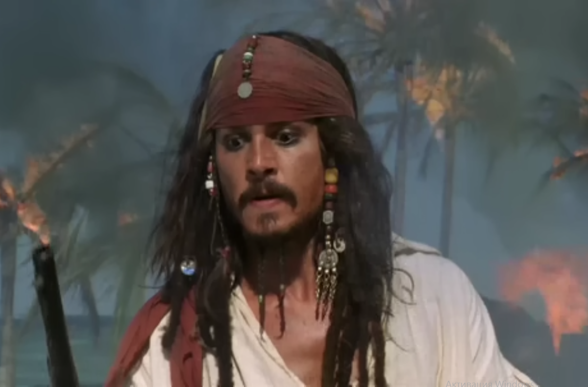 Джек Воробей в гневе из-за уничтоженного мисс Суонн рома.