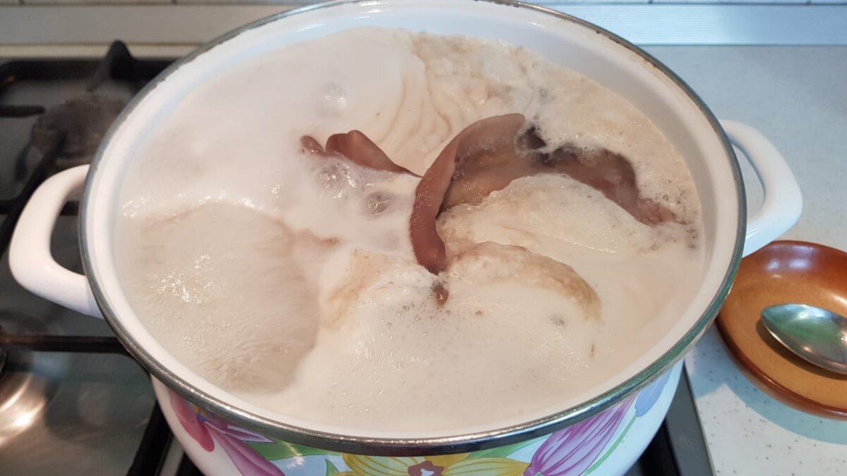 Это удивительно простая в приготовлении, бюджетная и вкусная закуска на хлеб. Среди моих знакомых много тех, кто не отказался бы от такого блюда. Итак, готовим.-3-2