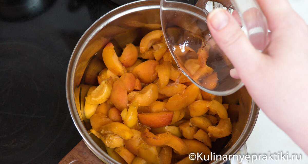 Видео-рецепт варенья из абрикосов дольками