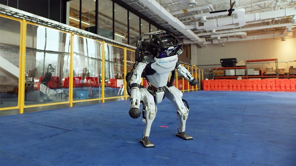 робот Boston Dynamics